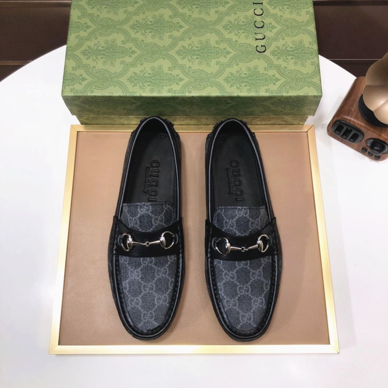 G*u*i leather shoes
